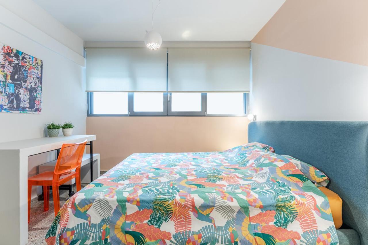 Pop Art Homm In Groovy Koukaki Appartement Athene Buitenkant foto