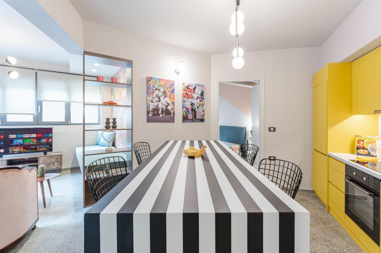 Pop Art Homm In Groovy Koukaki Appartement Athene Buitenkant foto
